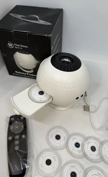 Проектор звездного неба Galaxy Projector 12 слайдов / Домашний планетарий 12 галактик + пульт ДУ G6879 фото